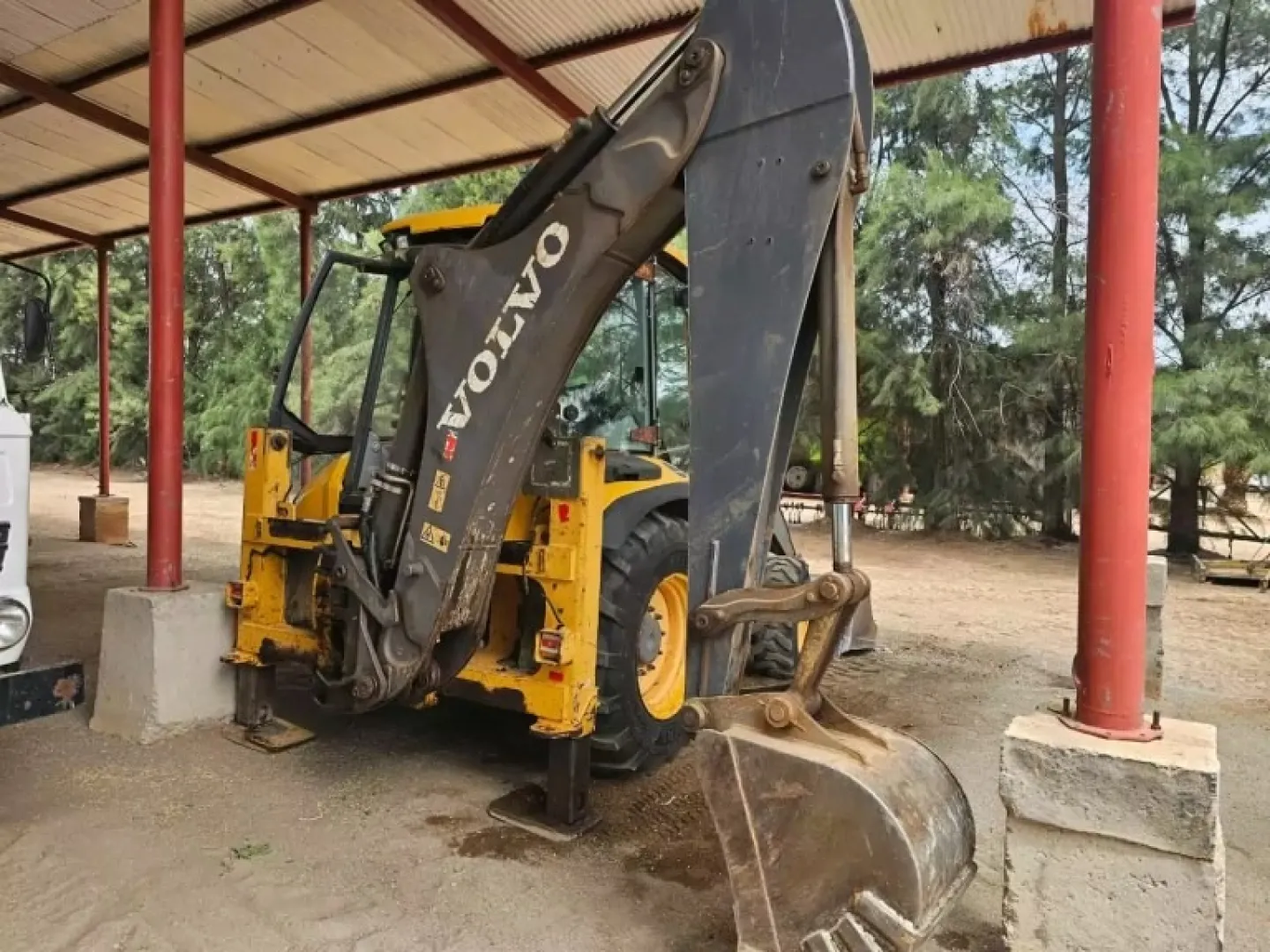 Volvo TLB | BL 61 B | QAC Equipment